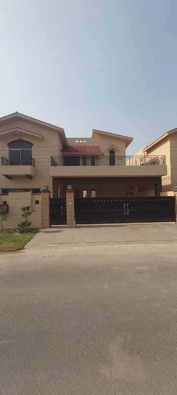 17 Marla 5 Bedroom Brig House Available for Sale in Askari 10 Sector-F Lahore Cantt 30