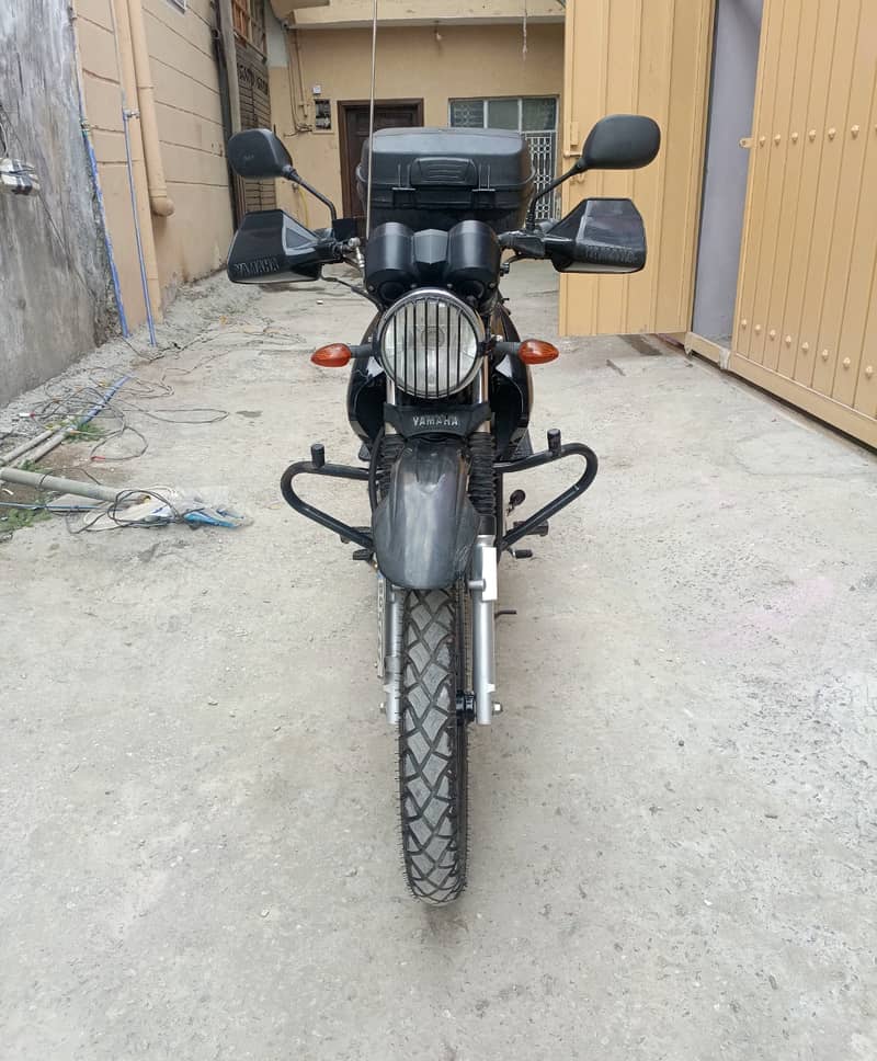 Yamaha YBR 125G 2022 6