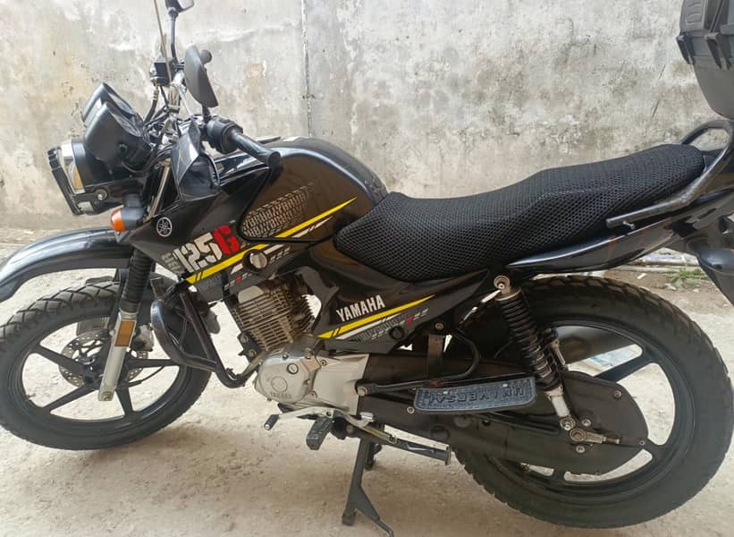 Yamaha YBR 125G 2022 8