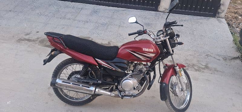 YAHAMA YB125Z LUSH CONDITION AVAILABLE 20K RUNNING ONLY 3