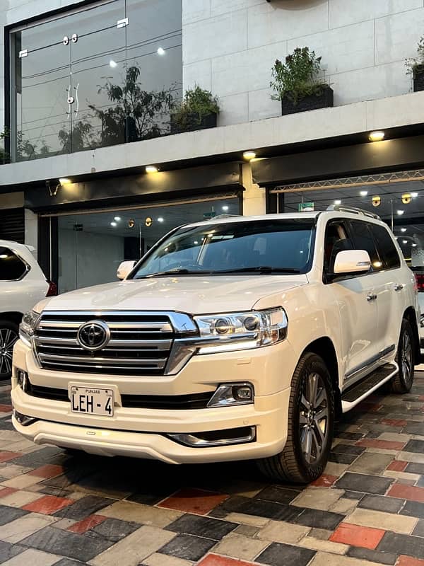 Toyota Land Cruiser Zx 2016 1