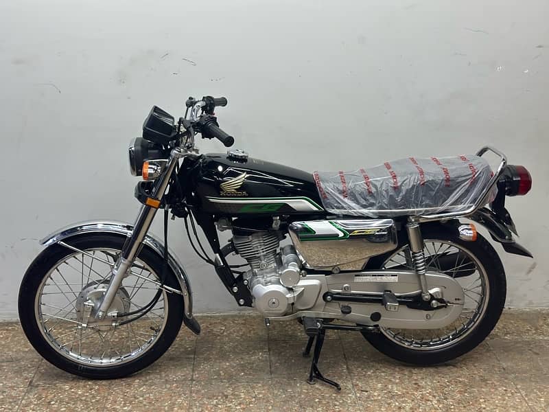 honda cg125 self start 2023 ( special edition ) 0