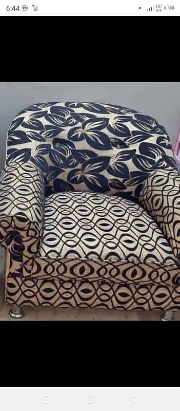 sofa good condition 0