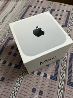 M4 Mac mini Base Model 16gb ram 256gb storage