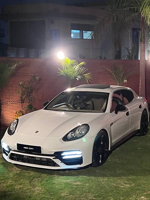 Porsche Panamera 2014 0