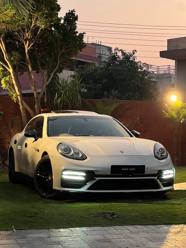 Porsche Panamera 2014 11