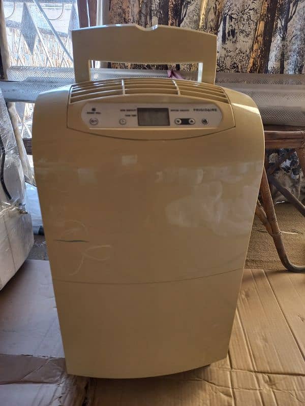 30 L/day Dehumidifier Frigidaire 0