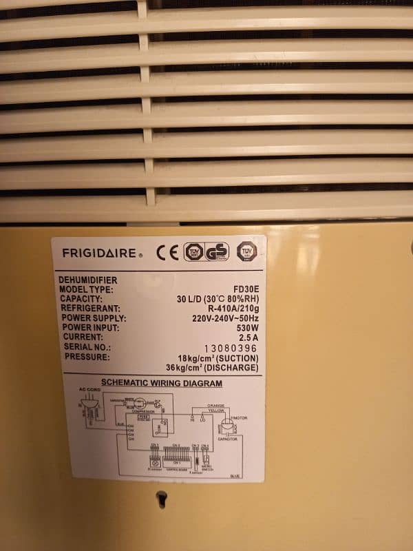 30 L/day Dehumidifier Frigidaire 3