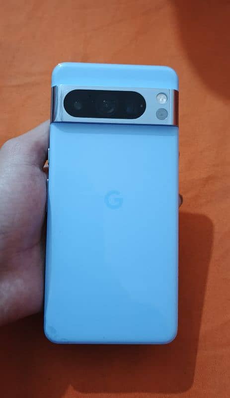 Google pixel 8 pro 1