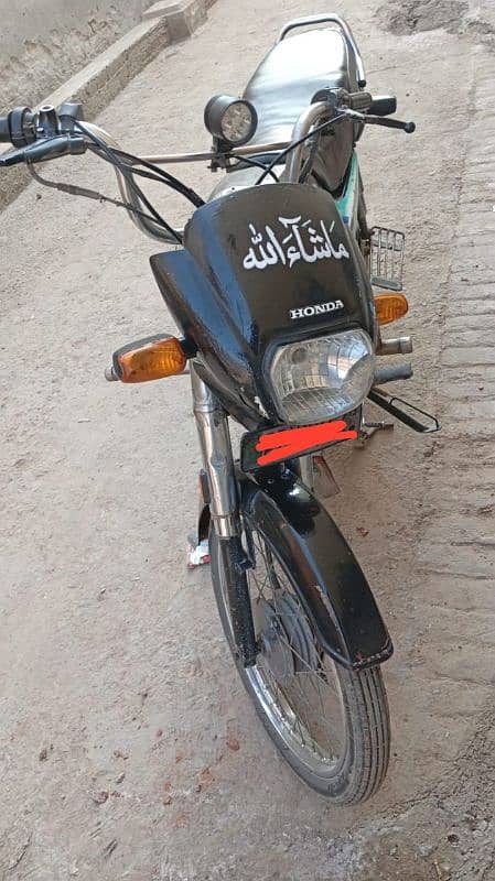 Honda Dream 70c Black 15 Model 2