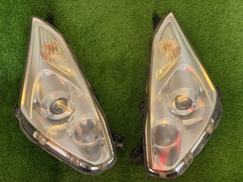 Toyota Wish 2005 Headlights 0