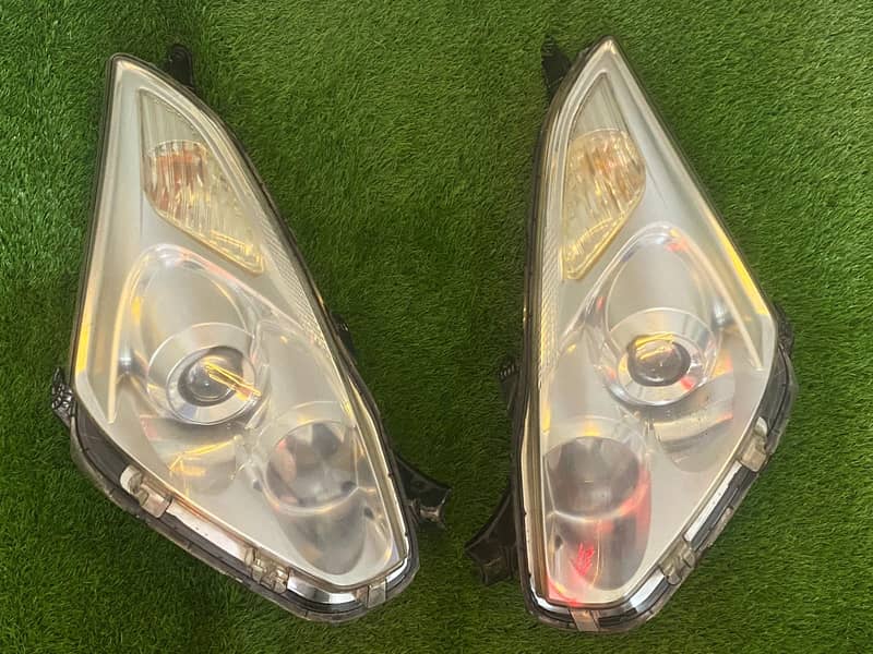 Toyota Wish 2005 Headlights 1