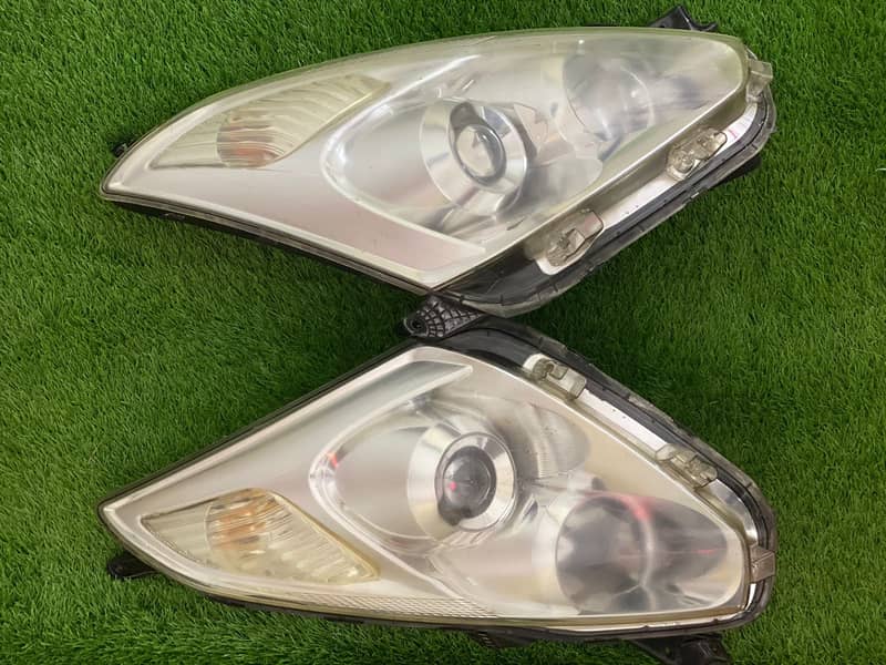 Toyota Wish 2005 Headlights 3