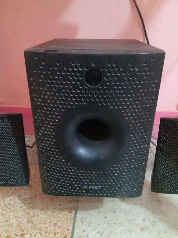 F&D 2.1 Bluetooth speakers 1