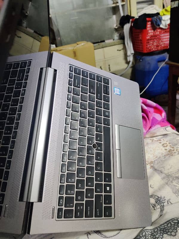 HP Zbook 14U g5 Core i7 8th gen 1