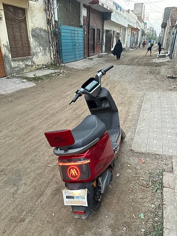 Electric scooty Ramza A700 3