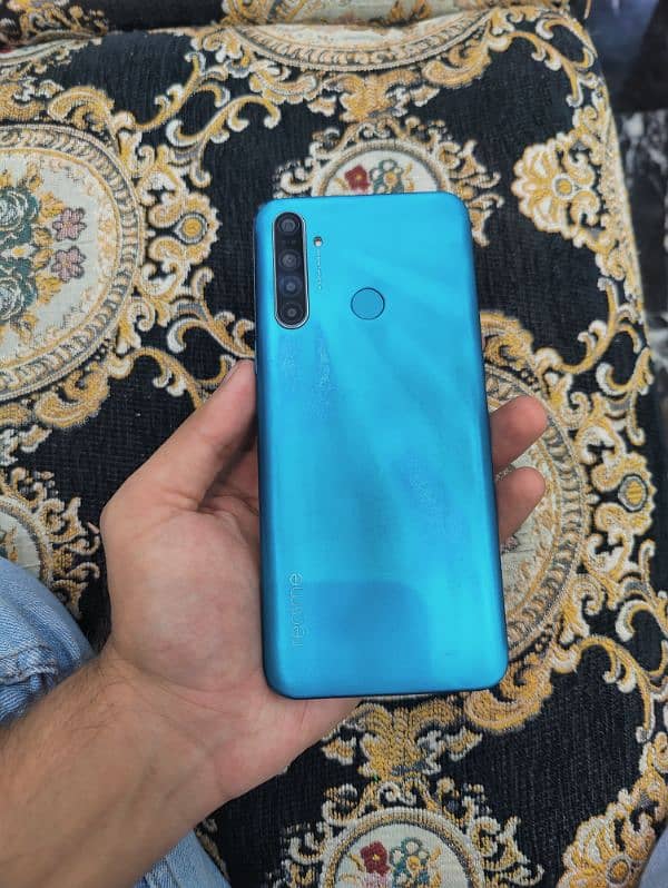 realme 5i 0