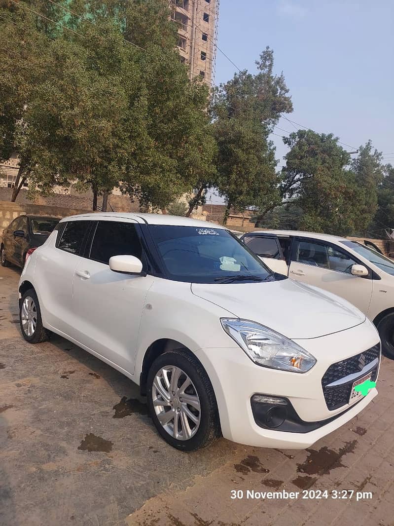 Suzuki Swift 2023 CVT 1