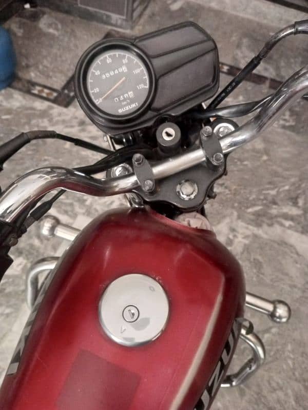 gd110 Suzuki bike red 1