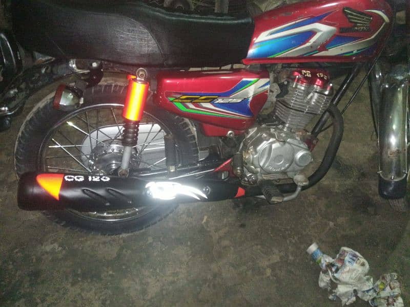 Honda 125 khanewal number 1