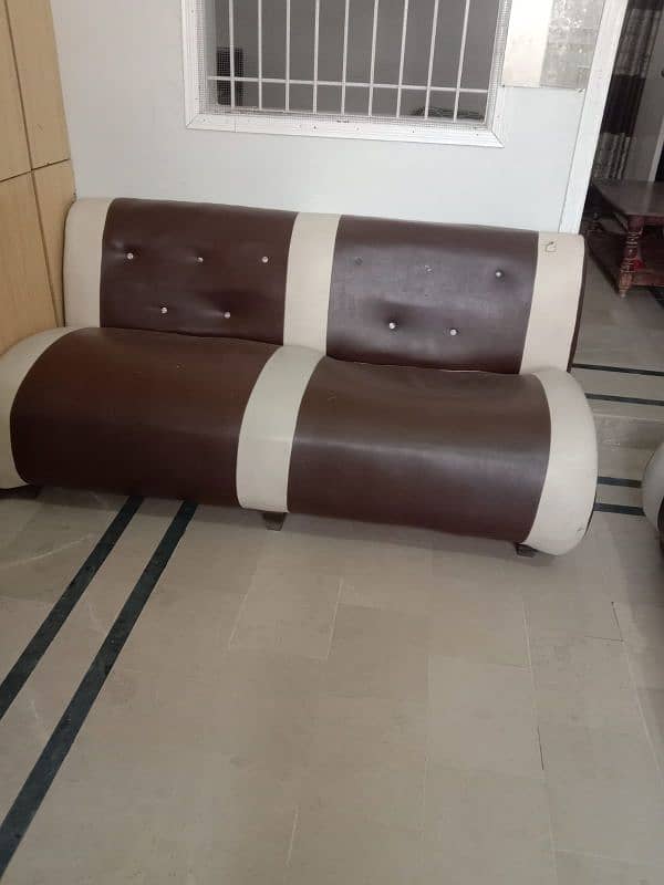 6 seater sofa set in good condition 0