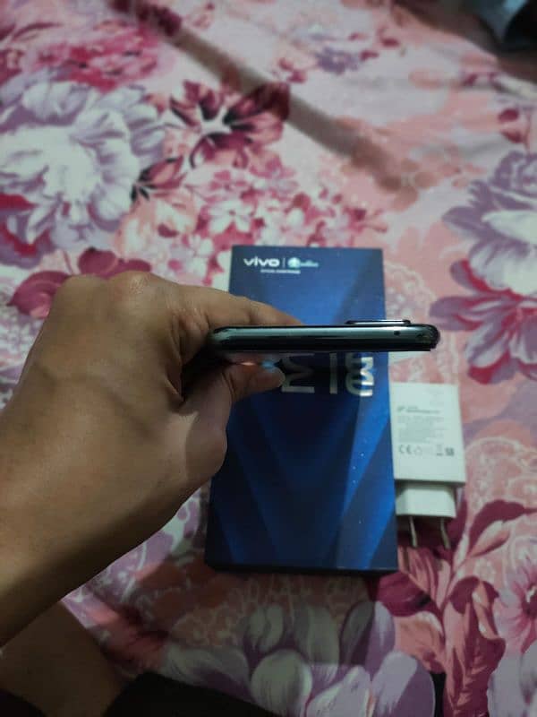 Vivo V21e for sale 2