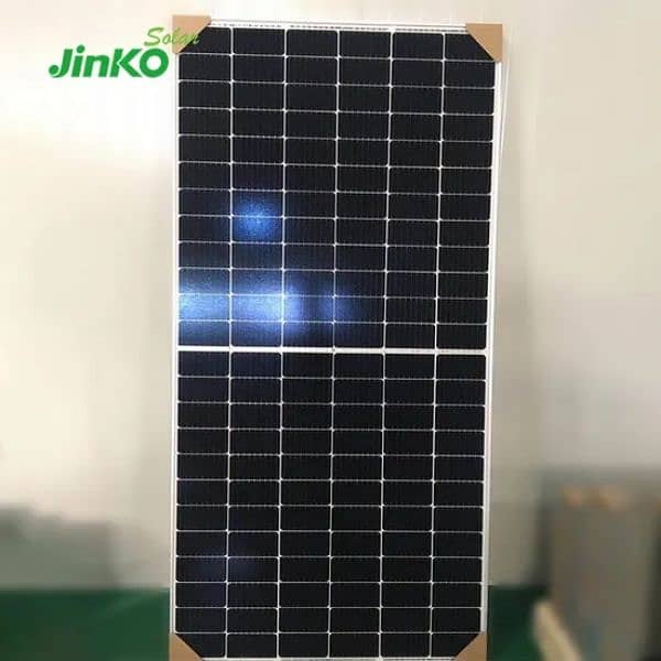 Jinko 585 watt monofacial 4 plates 0