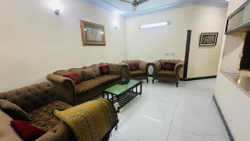 10 Marla ground portion fully furnished for rent 7