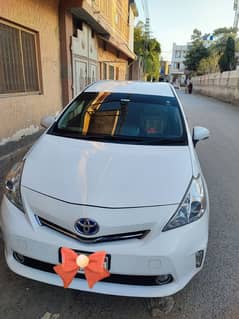 Toyota Prius Alpha 2012