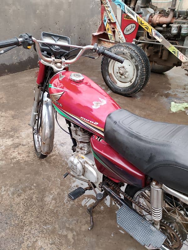 argent sale Honda 125 2014 model 4