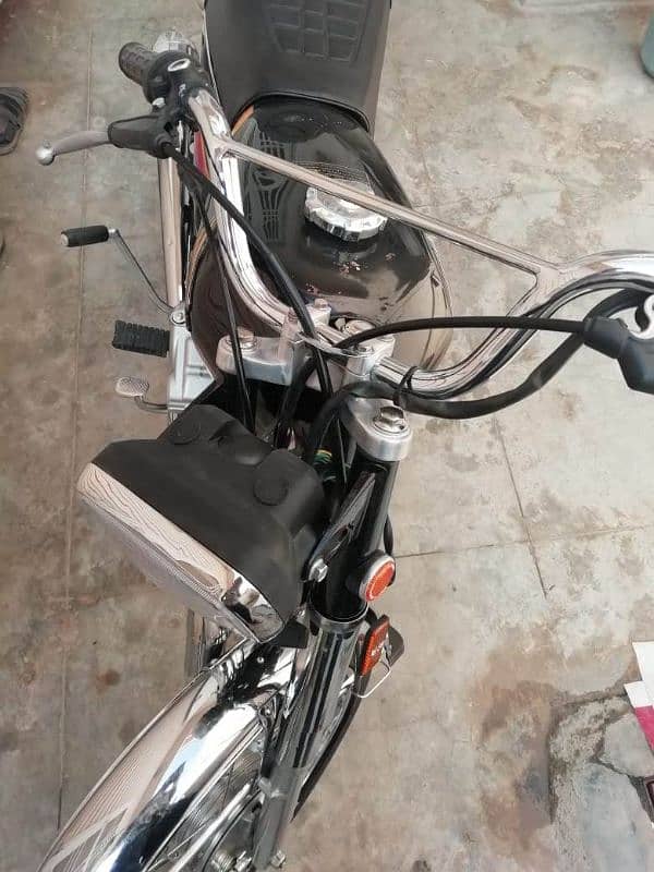 honda cg 125 karachi/03143928480 2