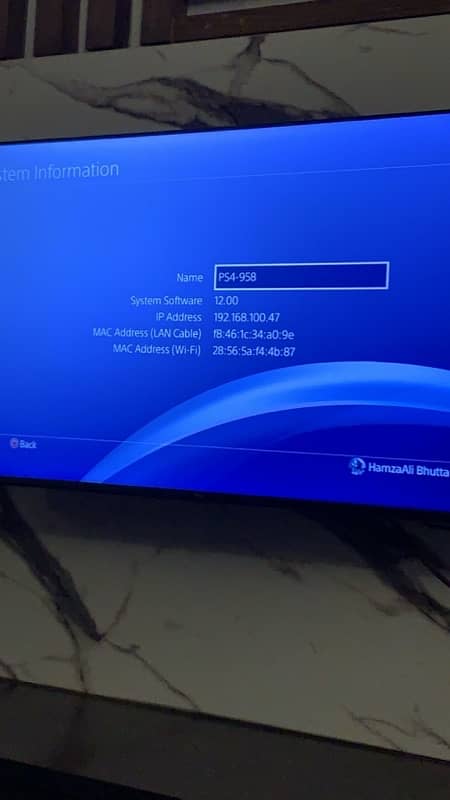 Ps4 pro 1 tb varient with 7 games very good condition 5