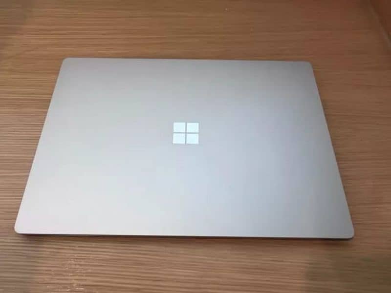 Microsoft Surface 4 / 1950 model / open box condition 5