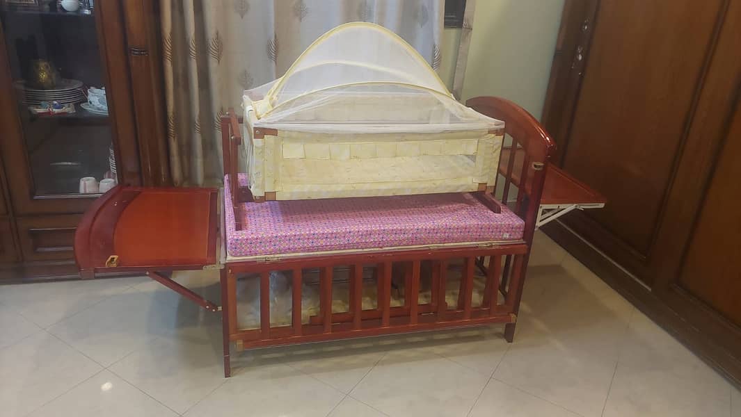 Baby Bed with mattress,swinga and net 2