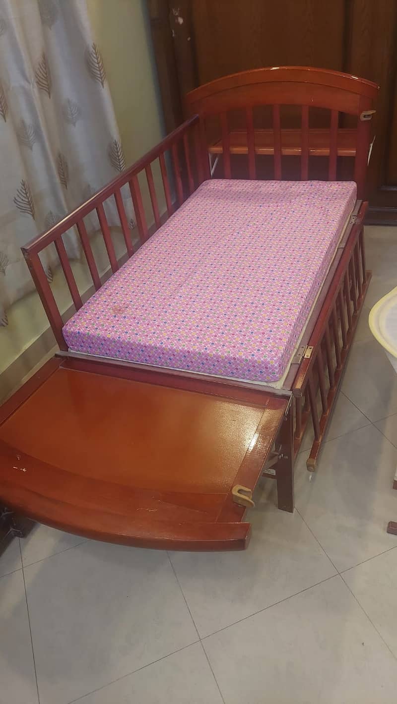 Baby Bed with mattress,swinga and net 4