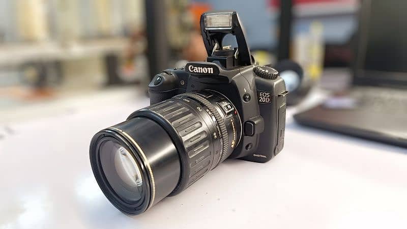 Dslr canon 20-d with 35-135mm lens for best background bluring HD 0