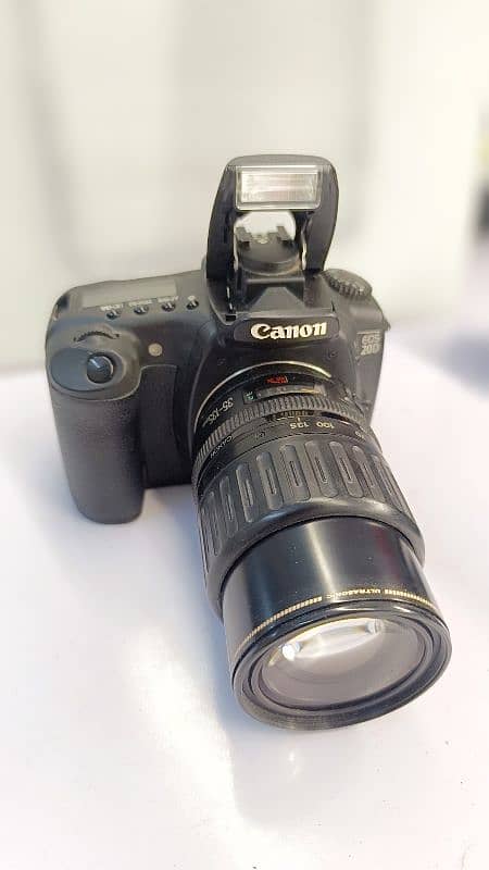 Dslr canon 20-d with 35-135mm lens for best background bluring HD 4