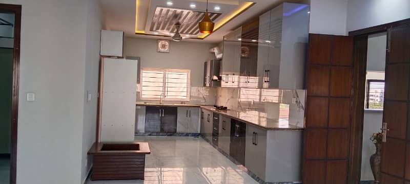 zaraj housing society islamabd 14 marla upper portion avaliable for rent 0