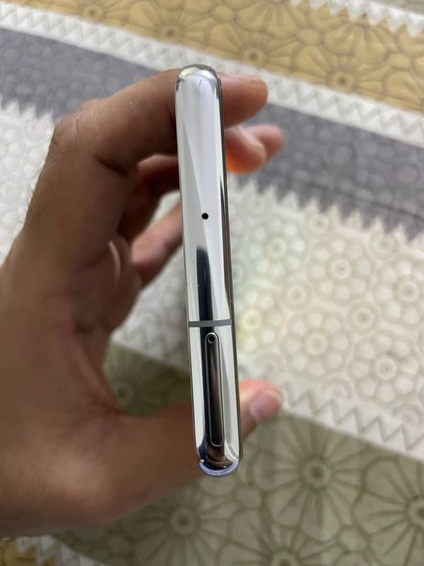 Samsung S10 plus 3