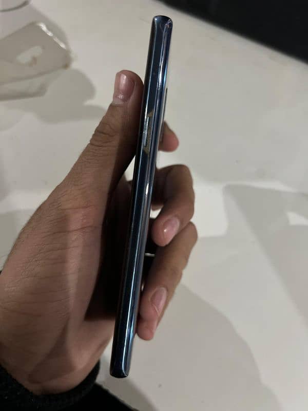 Galaxy's S9 Good Condition 5