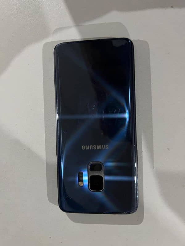 Galaxy's S9 Good Condition 7