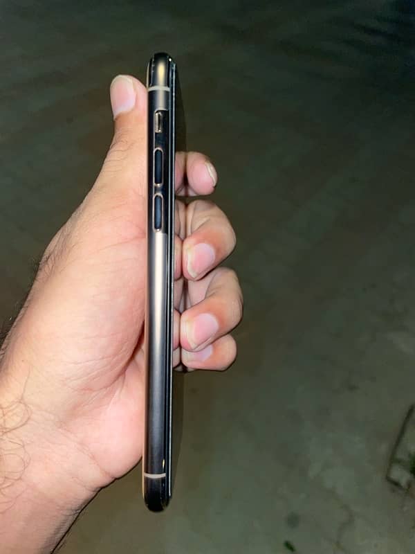 IPhone 11 Pro (256gb) PTA (03074586224) 1