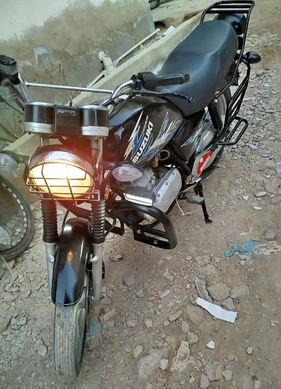 Suzuki GS 150 SE 2020 1