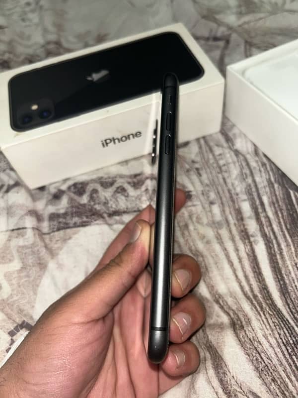 Iphone 11 Non PTA for sale 7