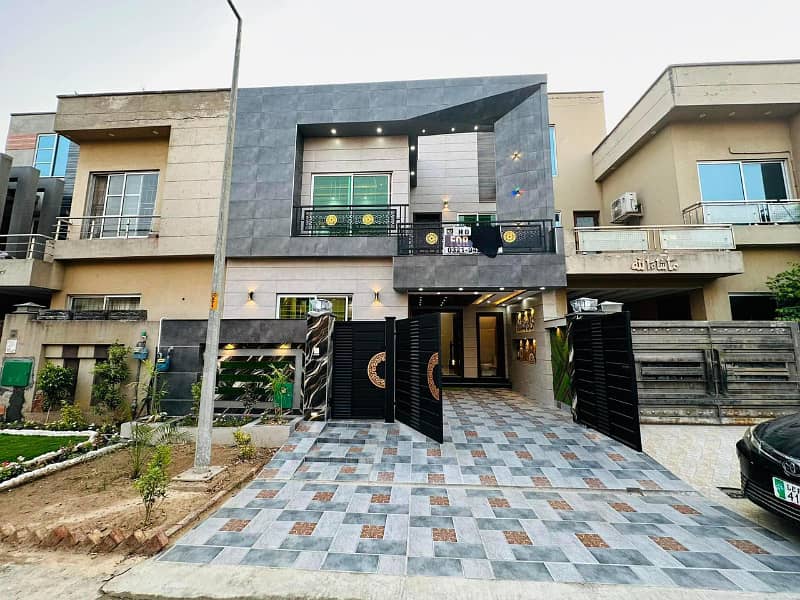 05 Marla Luxury Designer House For Sale In Bahria Town Lahore In Low budget price 0