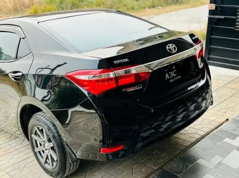 Corolla Gli 2016 Model Bumper And Lights 10