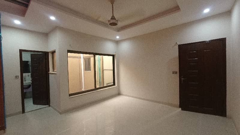 Spacious House Is Available For Sale In Ideal Location Of Al Hafeez Gardens 14