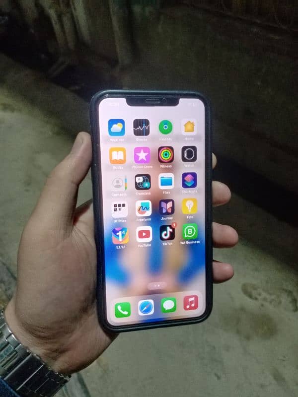 I phone 11 pro max 64 gb jv 0317=97,72==707 3