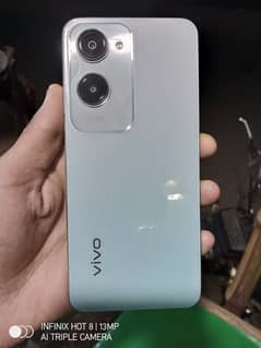 Vivo y 18. (4+4 128) new ha 11 months warranty ka sath daba ha