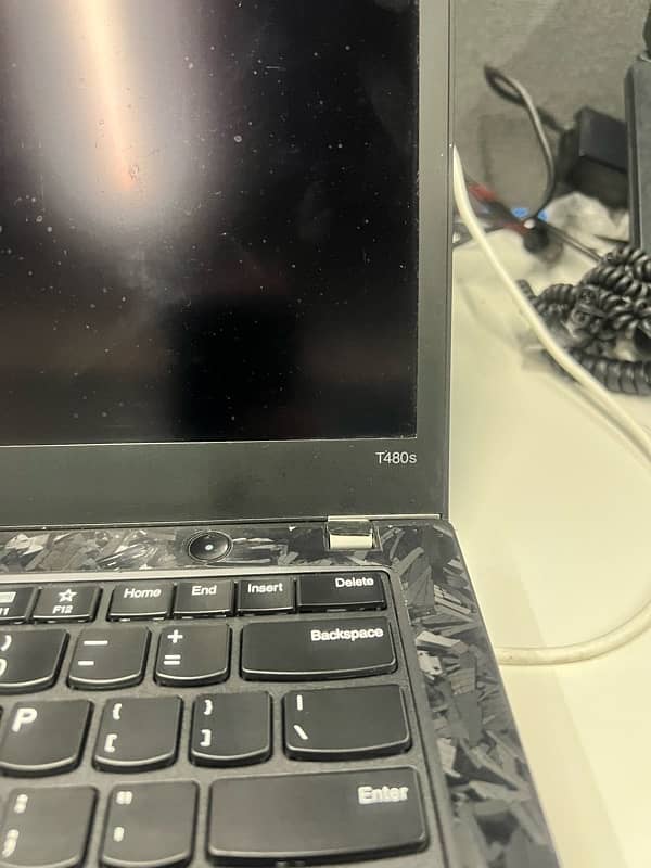 Lenovo t480s i7 8th 8gb ram upgradable 3